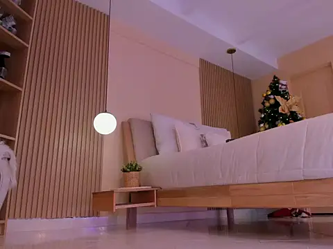 EricaCopola online show from November 27, 2025, 2:13 am