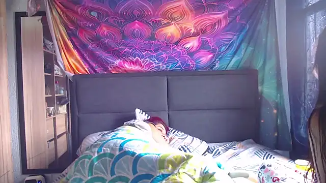 Snapshot of Alexxx_andr4 chatting on October 29, 2025, 1:24 pm Alexxx andr4 online show from October 29, 2025, 1:24 pm