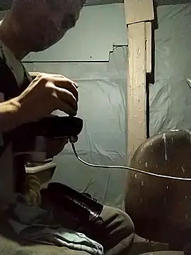 Wero4200 online show from November 8, 2025, 9:09 am