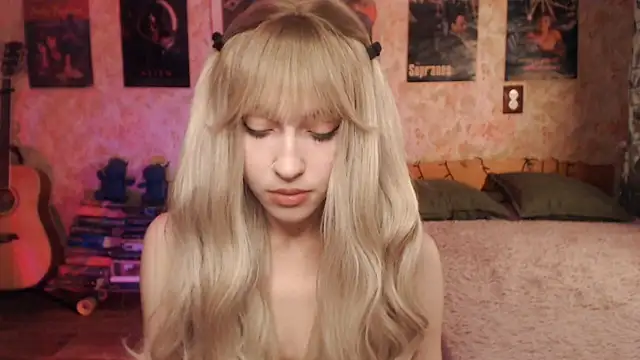 Friendly Ellie online show from March 14, 2025, 12:10 am