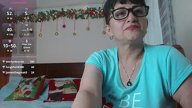 ISABEEL SOFIA01 online show from December 17, 2025, 10:27 pm