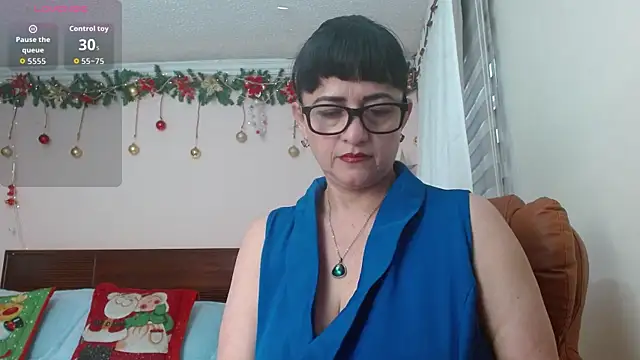 ISABEEL SOFIA01 online show from December 18, 2025, 11:27 am