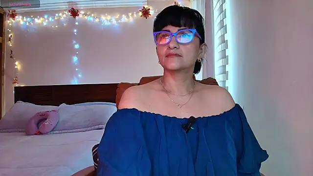 ISABEEL SOFIA01 online show from February 28, 2026, 12:50 pm