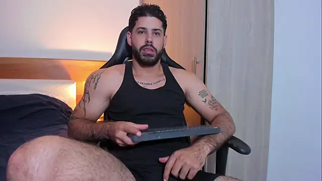 Justyn Torres online show from January 23, 2025, 3:43 pm