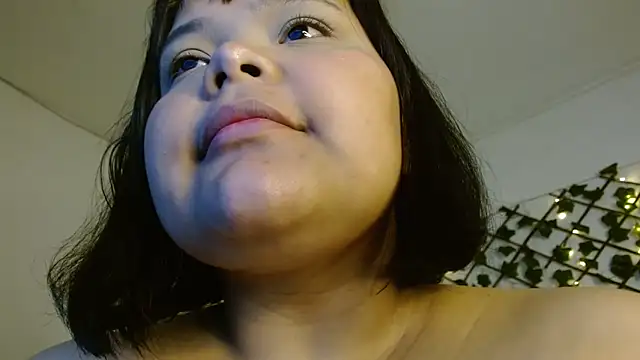 sexychubby    online show from March 2, 2025, 9:22 pm