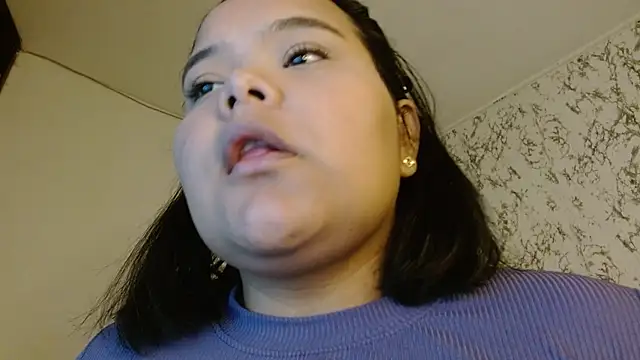 sexychubby    online show from November 30, 2025, 8:13 pm