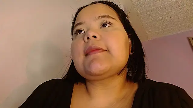 Snapshot of sexychubby___ chatting on June 7, 2026, 5:27 pm sexychubby online show from June 7, 2026, 5:27 pm