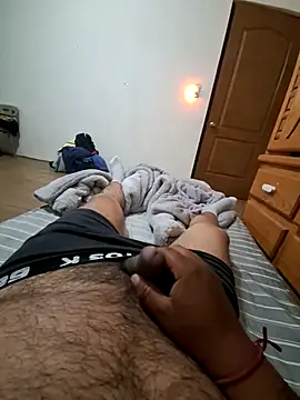 Calamaco07 online show from October 8, 2025, 5:27 am