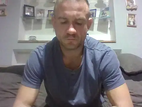 aroj95 online show from September 16, 2025, 5:25 pm