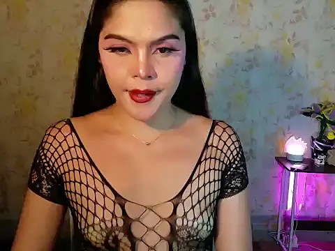 Snapshot of OdessaBODY chatting on September 24, 2025, 2:20 pm OdessaBODY online show from September 24, 2025, 2:20 pm