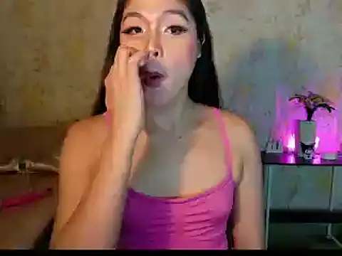 Snapshot of OdessaBODY chatting on December 2, 2025, 10:05 pm OdessaBODY online show from December 2, 2025, 10:05 pm