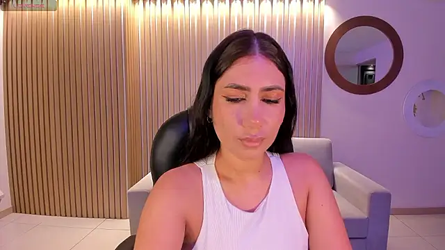 Snapshot of MarieJaneX chatting on December 7, 2024, 10:23 am MarieJaneX online show from December 7, 2024, 10:23 am