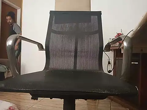 Snapshot of Dominador_Absolut chatting on January 5, 2026, 6:33 pm Dominador Absolut online show from January 5, 2026, 6:33 pm