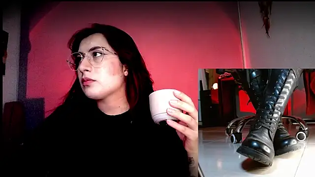 Snapshot of Scarlett_Sen chatting on December 5, 2025, 1:20 pm Scarlett Sen online show from December 5, 2025, 1:20 pm