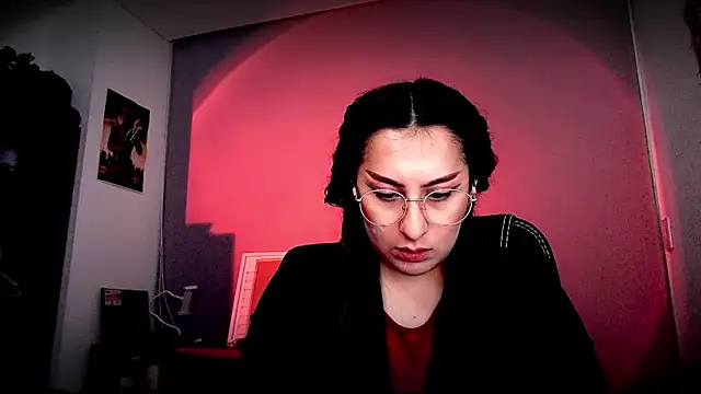 Snapshot of Scarlett_Sen chatting on December 18, 2025, 3:18 pm Scarlett Sen online show from December 18, 2025, 3:18 pm