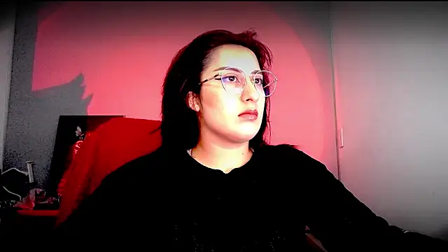 Snapshot of Scarlett_Sen chatting on February 17, 2026, 1:07 pm Scarlett Sen online show from February 17, 2026, 1:07 pm