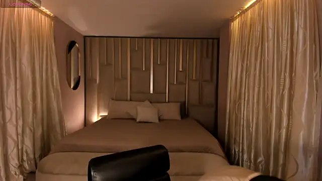 NickyLawson online show from November 14, 2025, 9:24 pm