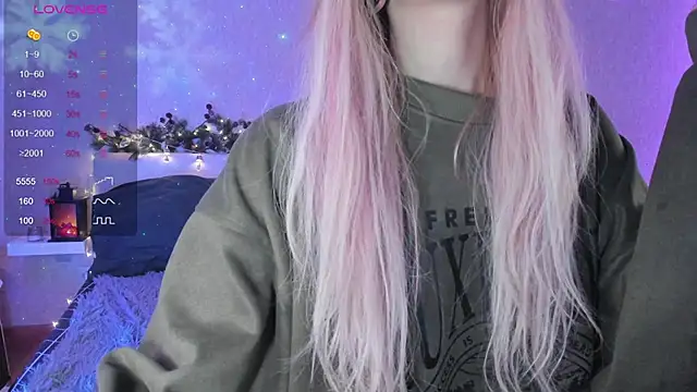 Snapshot of Misty_Shadow chatting on December 28, 2024, 12:36 am Misty Shadow online show from December 28, 2024, 12:36 am