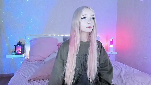 Snapshot of Misty_Shadow chatting on January 30, 2025, 10:19 pm Misty Shadow online show from January 30, 2025, 10:19 pm