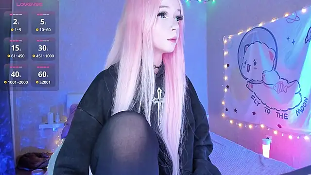 Snapshot of Misty_Shadow chatting on November 15, 2025, 9:43 pm Misty Shadow online show from November 15, 2025, 9:43 pm