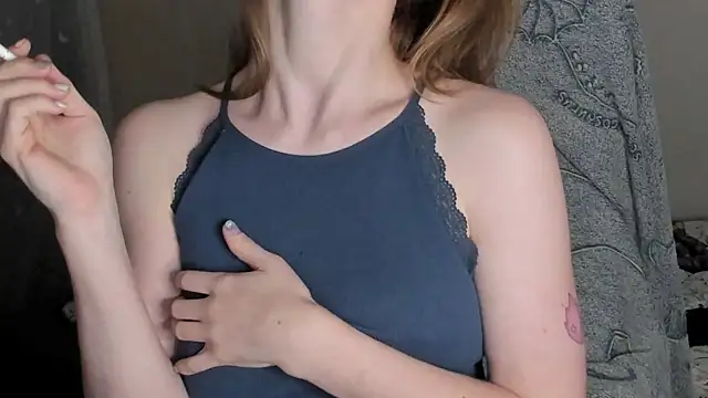 mollytuck online show from September 12, 2025, 4:40 pm