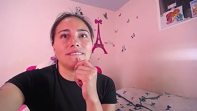 hanna girl21 online show from February 25, 2026, 8:18 pm