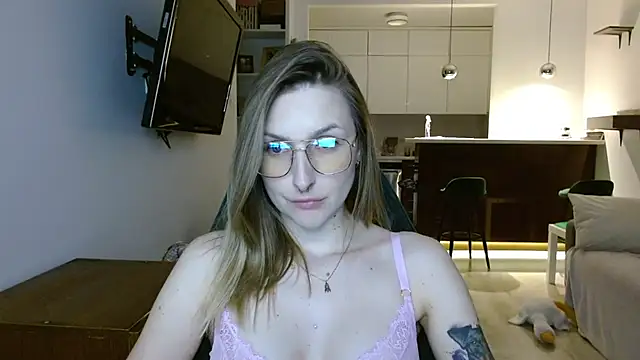 Snapshot of illusorycat chatting on October 3, 2025, 8:06 pm illusorycat online show from October 3, 2025, 8:06 pm