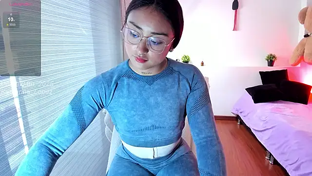 Snapshot of Katharina_Lopez chatting on March 4, 2025, 10:05 pm Katharina Lopez online show from March 4, 2025, 10:05 pm