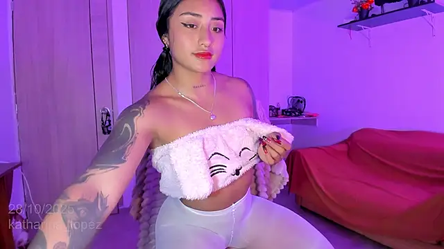 Snapshot of Katharina_Lopez chatting on October 28, 2025, 9:50 pm Katharina Lopez online show from October 28, 2025, 9:50 pm