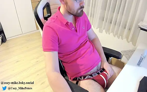 cozy-mike online show from March 8, 2025, 1:39 am