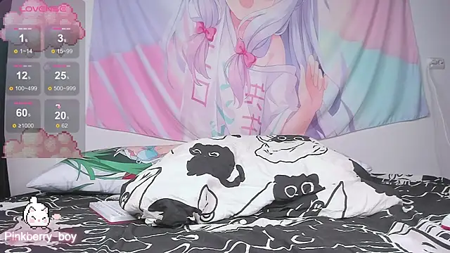 Snapshot of sweet_pinkberry chatting on February 5, 2025, 4:27 am sweet pinkberry online show from February 5, 2025, 4:27 am