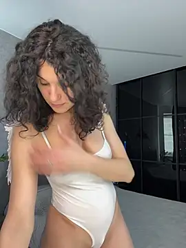  CurlySue  online show from March 3, 2026, 8:53 am