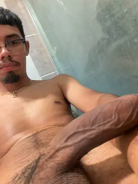 Snapshot of yinyang202 chatting on April 1, 2026, 8:17 pm yinyang202 online show from April 1, 2026, 8:17 pm