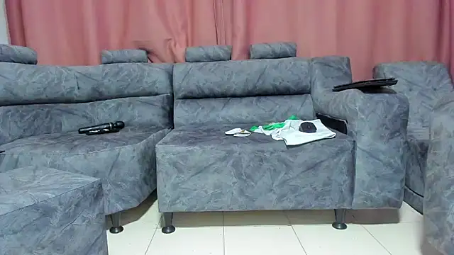 electraaxx online show from March 19, 2025, 2:05 am