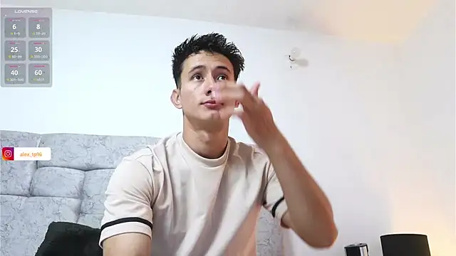 Snapshot of _Alexxx chatting on February 7, 2025, 12:09 am Alexxx online show from February 7, 2025, 12:09 am