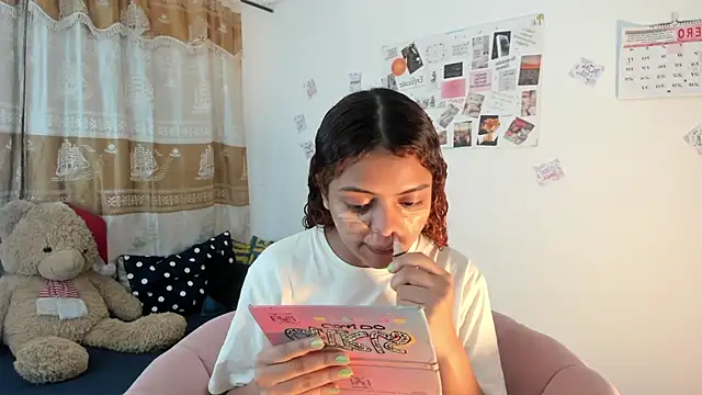 Snapshot of ValienteGirl_ chatting on January 18, 2025, 3:09 am ValienteGirl online show from January 18, 2025, 3:09 am