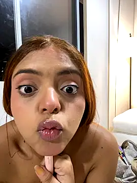 Snapshot of ValienteGirl_ chatting on November 10, 2025, 2:54 am ValienteGirl online show from November 10, 2025, 2:54 am