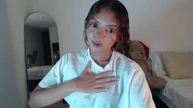 ValienteGirl  online show from February 28, 2026, 2:12 am