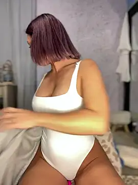 AprilRae  online show from January 17, 2026, 6:18 am