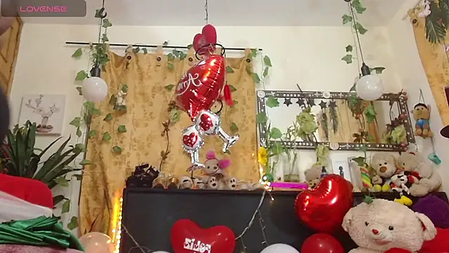 anai valentinex online show from February 17, 2025, 8:15 pm