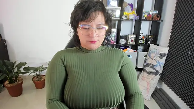 aika-dreams online show from February 23, 2025, 12:48 pm