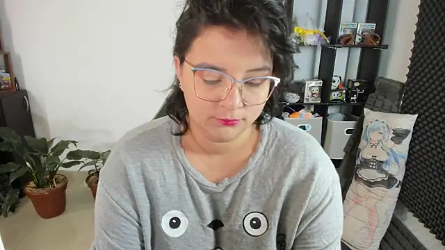 aika-dreams online show from February 27, 2025, 12:23 pm