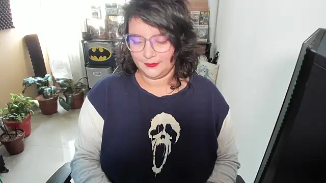 aika-dreams online show from September 12, 2025, 1:00 pm