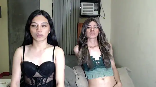 Snapshot of Urworldclasstrans chatting on November 5, 2025, 7:08 am Urworldclasstrans online show from November 5, 2025, 7:08 am