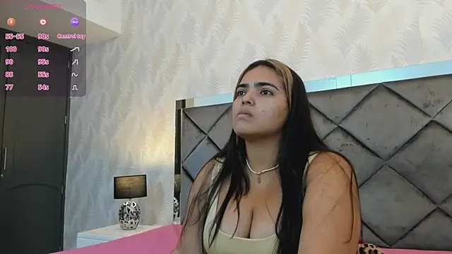 Snapshot of Mayssa_Cute chatting on January 8, 2025, 9:34 pm Mayssa Cute online show from January 8, 2025, 9:34 pm