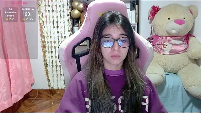 Maggie Fox3 online show from October 21, 2025, 1:28 am