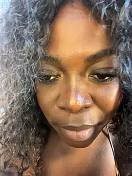 karinacortes online show from April 6, 2026, 4:52 pm