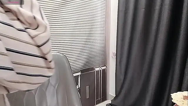 Snapshot of pelue chatting on February 25, 2026, 1:04 am pelue online show from February 25, 2026, 1:04 am