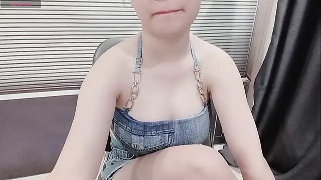 Snapshot of pelue chatting on March 1, 2026, 1:29 am pelue online show from March 1, 2026, 1:29 am