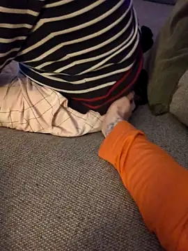 Snapshot of Sim_june chatting on March 14, 2026, 6:13 pm Sim june online show from March 14, 2026, 6:13 pm